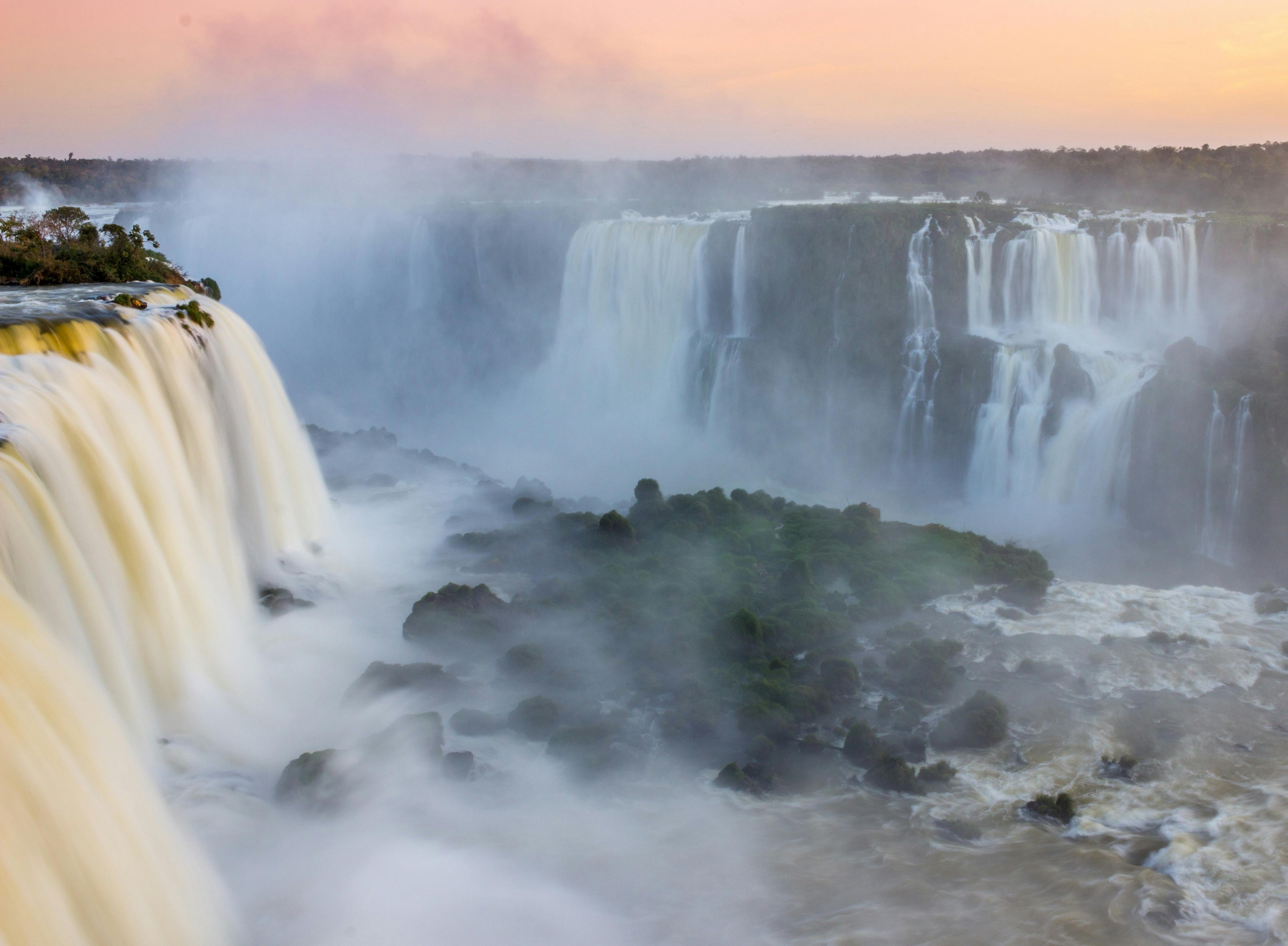 Puerto Iguazú - The Ultimate Guide to Iguazú Falls