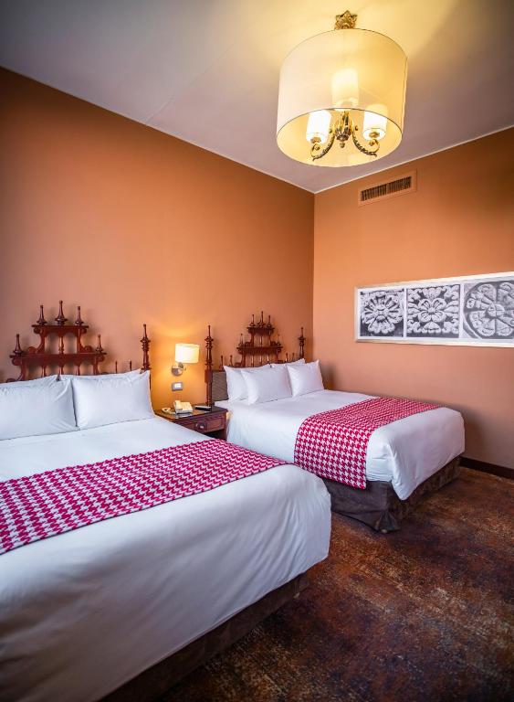 Premium Room With Two Double Beds and Garden View – Non-Smoking - Image 1