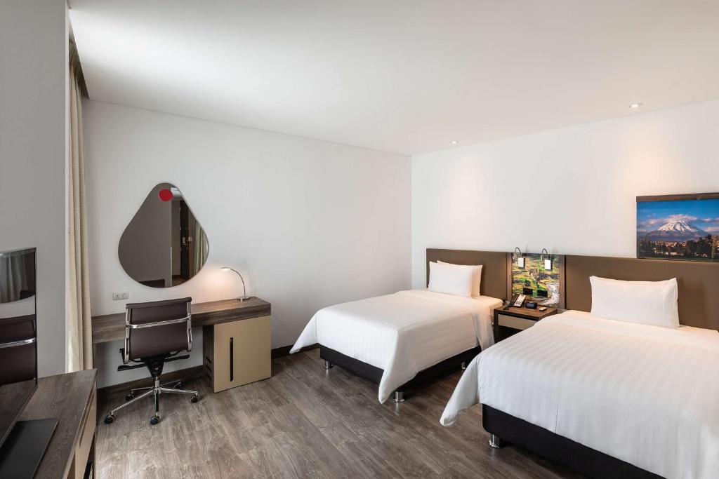 Twin Room W/ Single Bed Non Smoking - Image 1