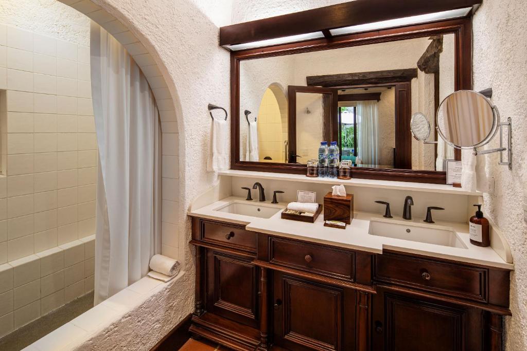 Standard Suite - Image 4