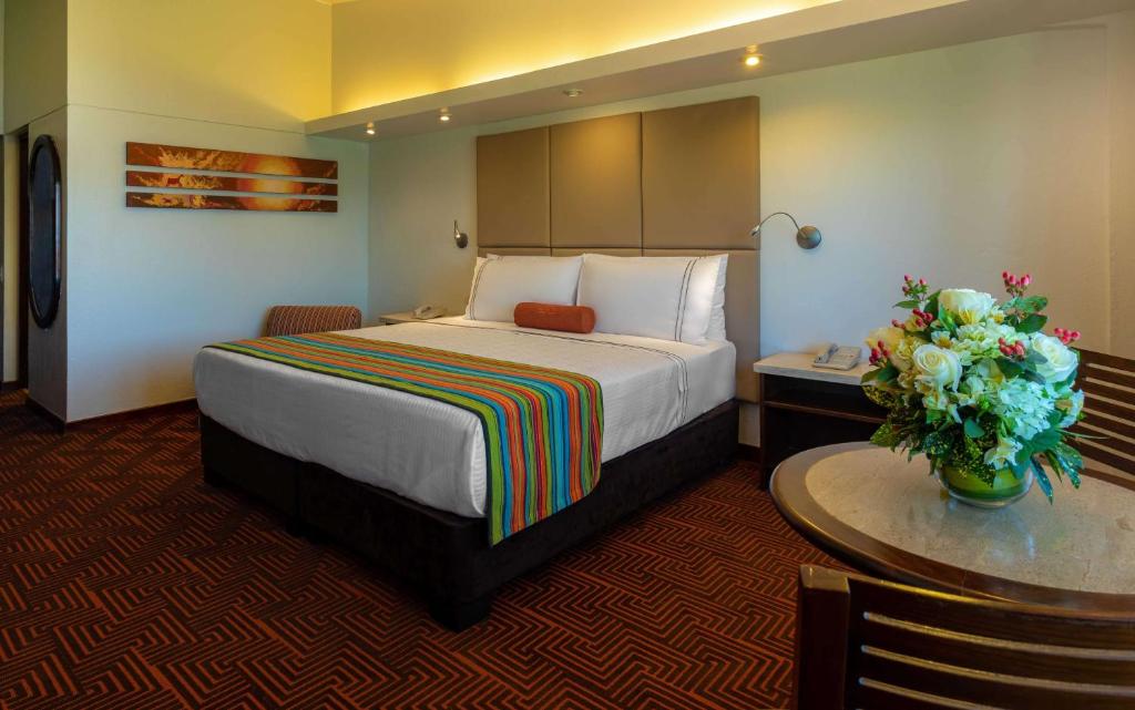 King Room Lake View - Image 2