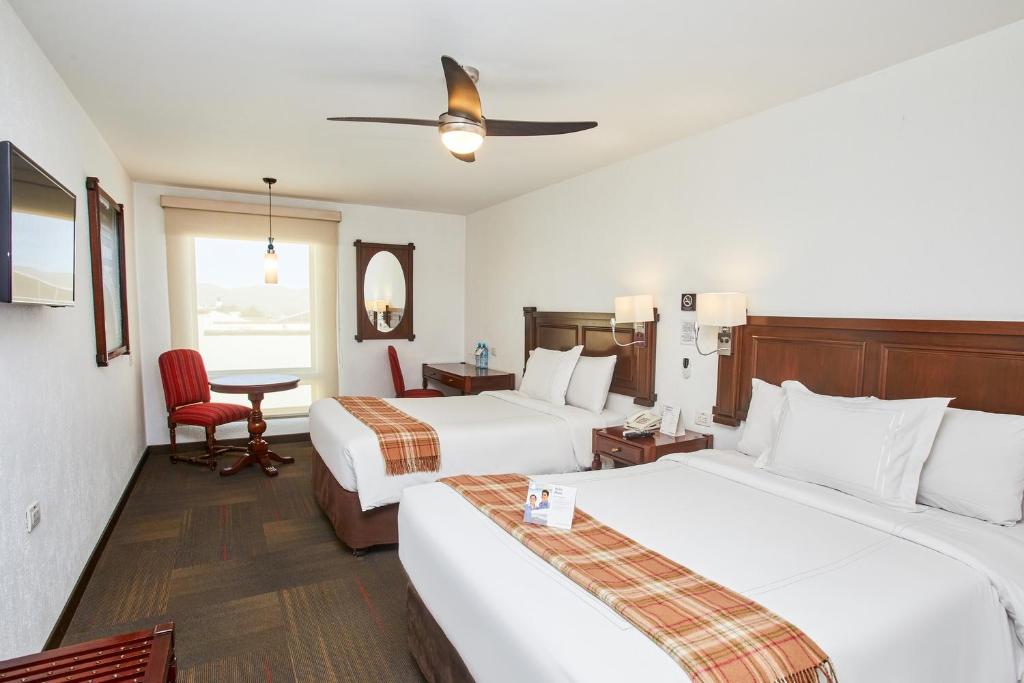 Superior Twin Room - Image 1