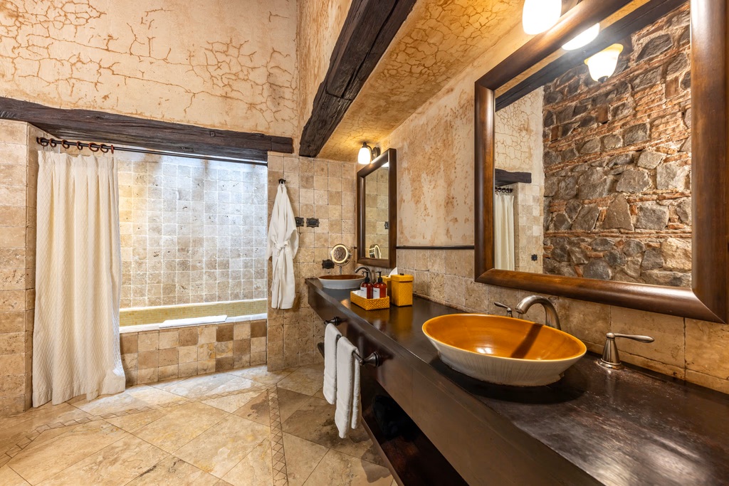 Premium Queen Queen Jacuzzi - Image 3