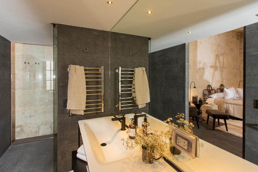 Aposento Room - Image 4