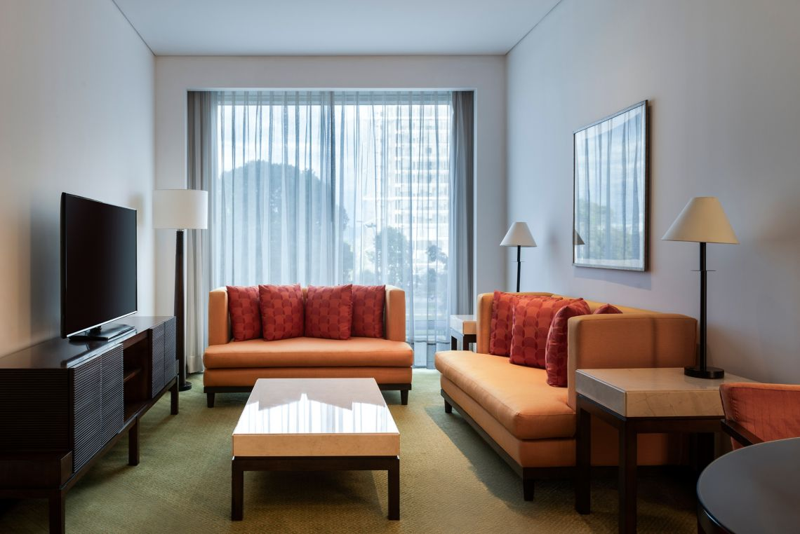 1 Bedroom Junior Suite, 1 King - Image 2