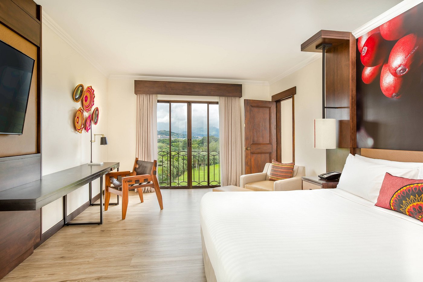 1 Bedroom Suite, 1 King, High Floor - Image 1