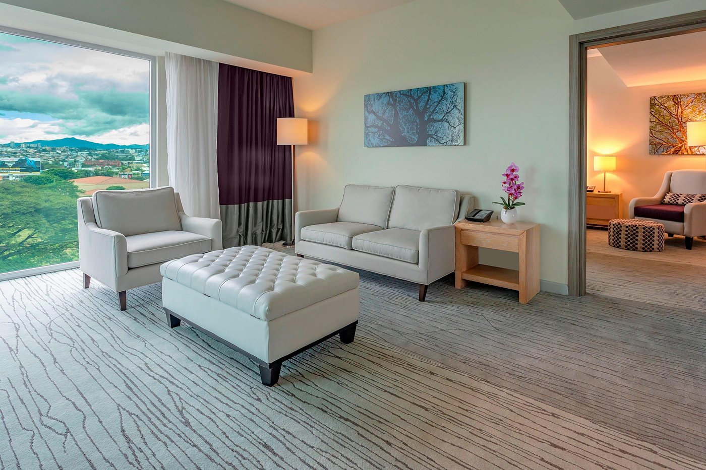 1 Bedroom Suite with 1 King Bed - Image 2