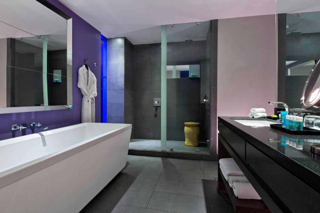 Premier Suite - Image 3