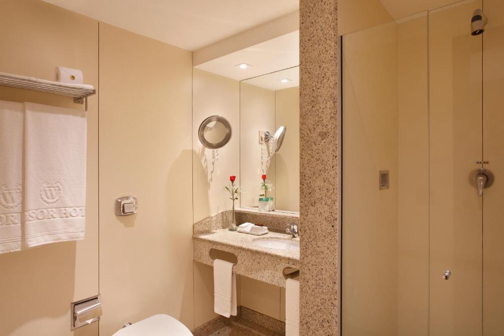 Executive Suite - Image 4