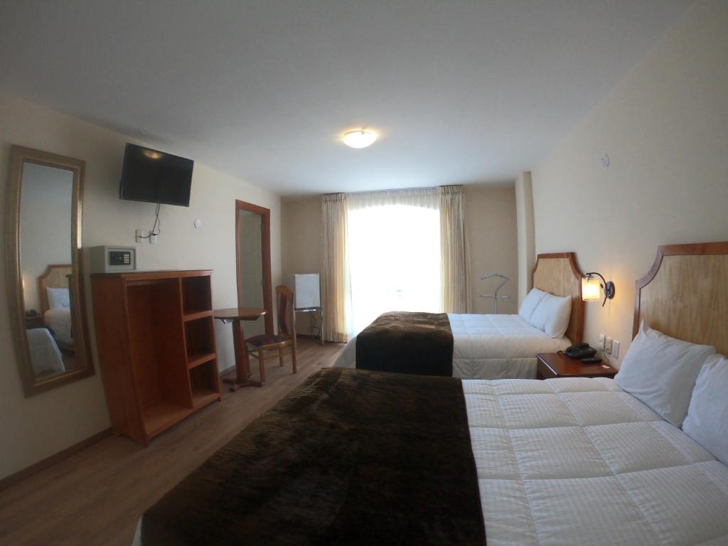 Twin Room - Image 3
