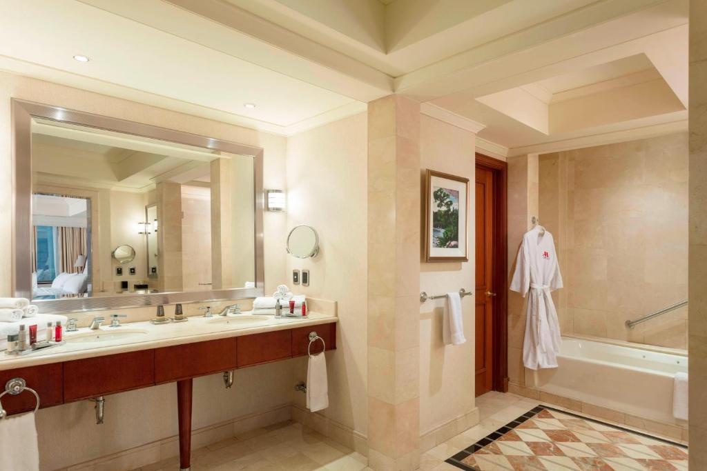 Presidential Suite - Image 3